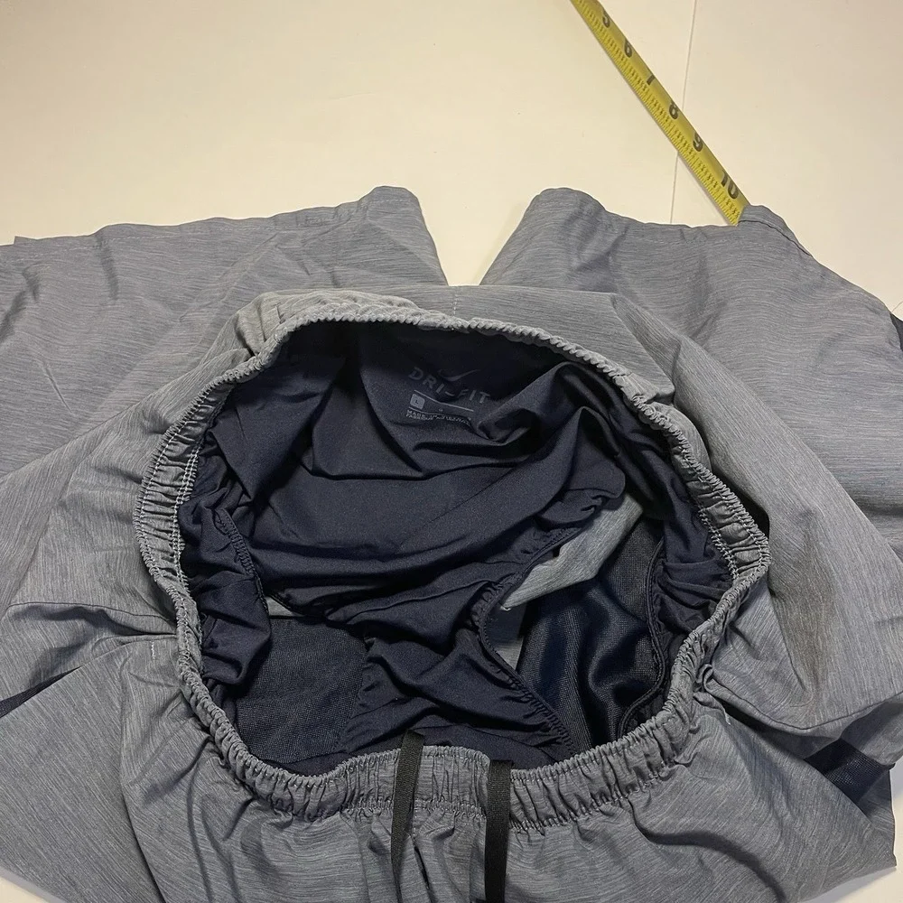 Nike Men Swim Trunks Lined L Gray Pockets Polyester Outdoor Sporty